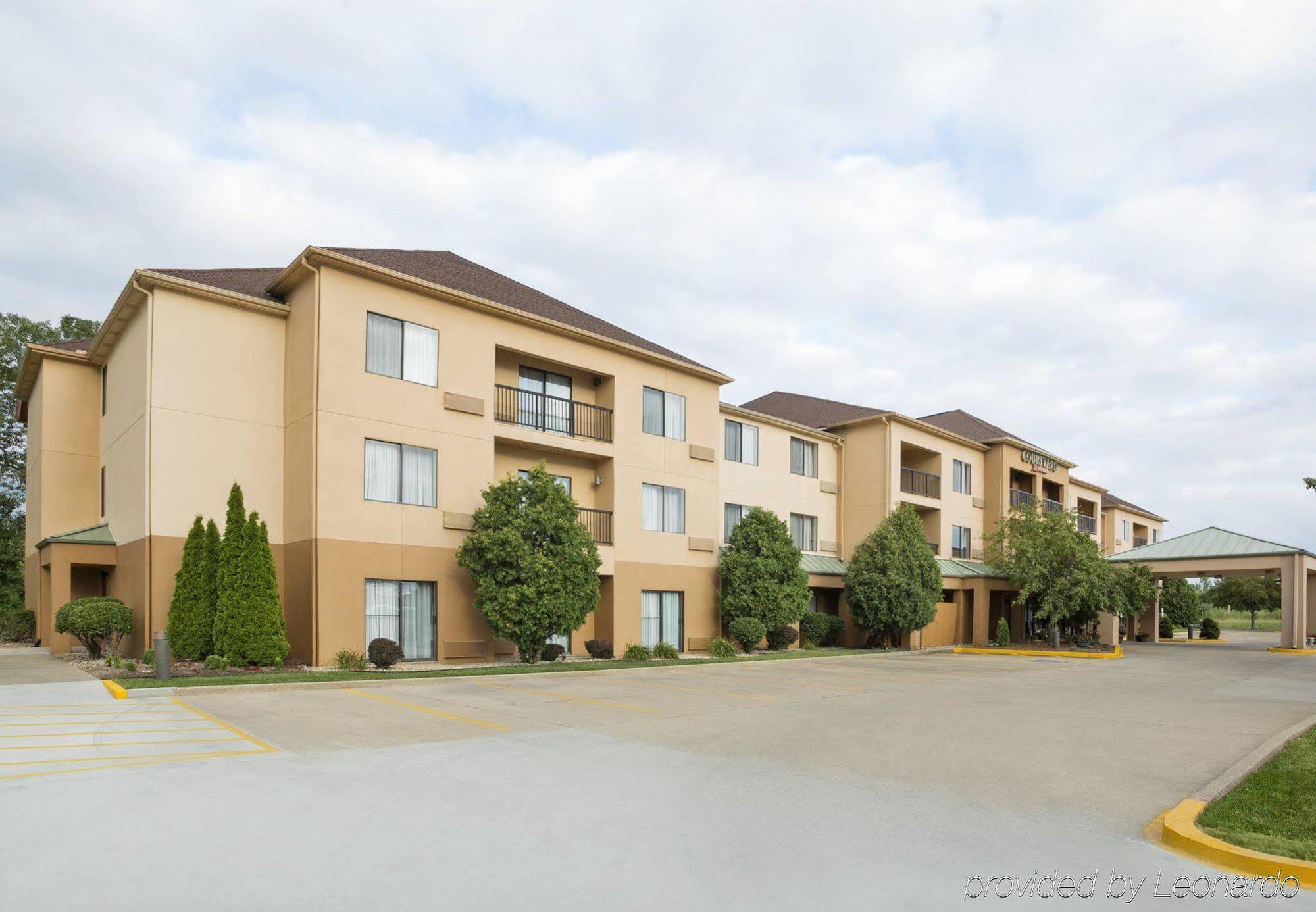 Courtyard By Marriott Springfield Hotel Exterior photo